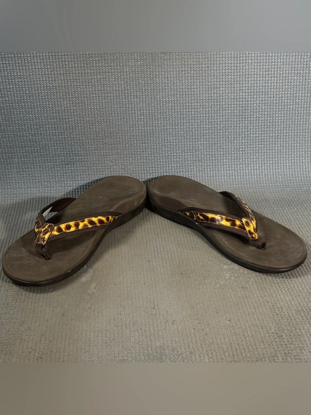 Vionic Women’s Tide II Leopard Print Flip Flop Sandals Size 9